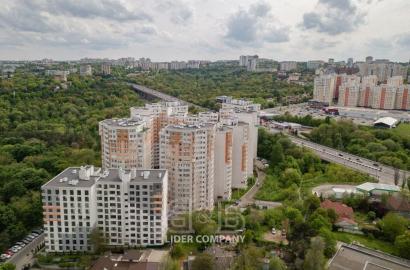 Apartament cu 2 camere de vânzare - complexul Basconlux, Centru