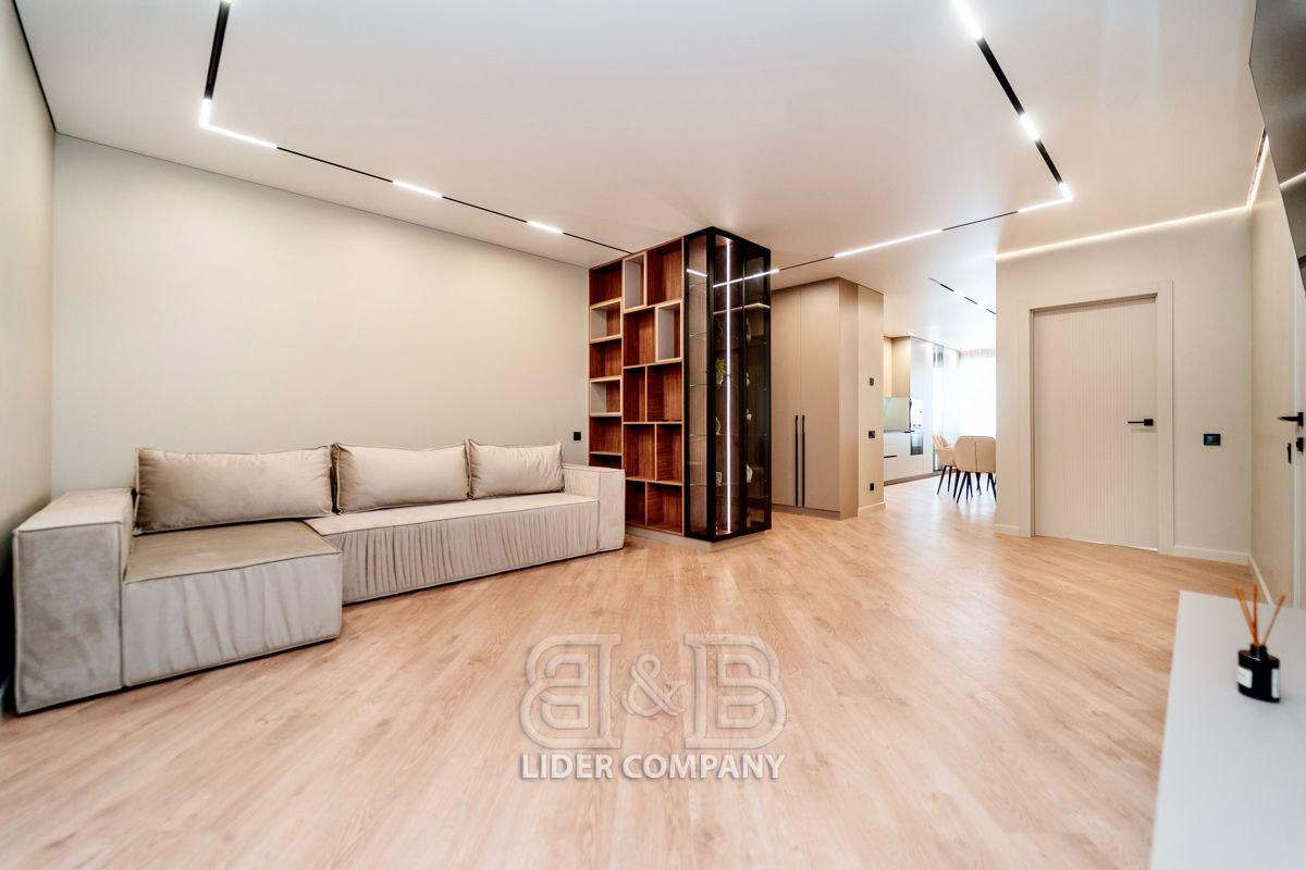 De vânzare apartament cu 3 camere și living - Buiucani