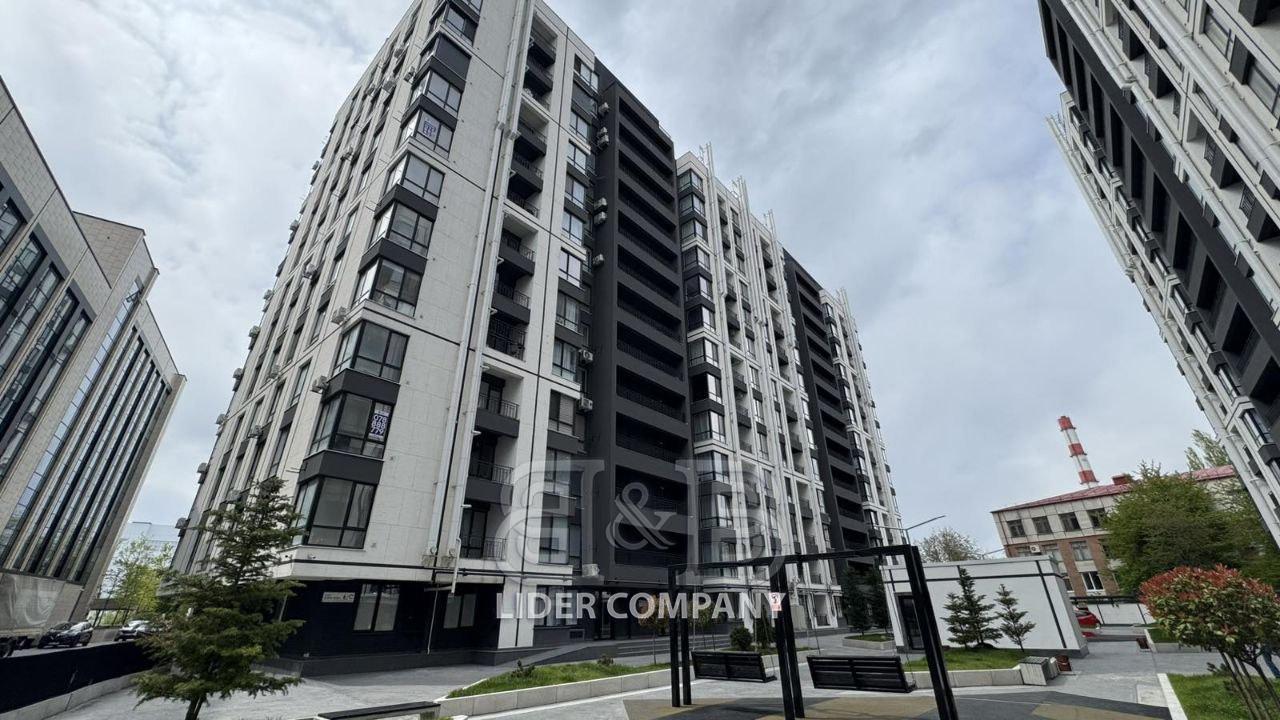 De vânzare apartament cu 1 cameră și living - complexul Artima, Sculeni