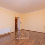 De vânzare apartament cu 3 camere - Botanica