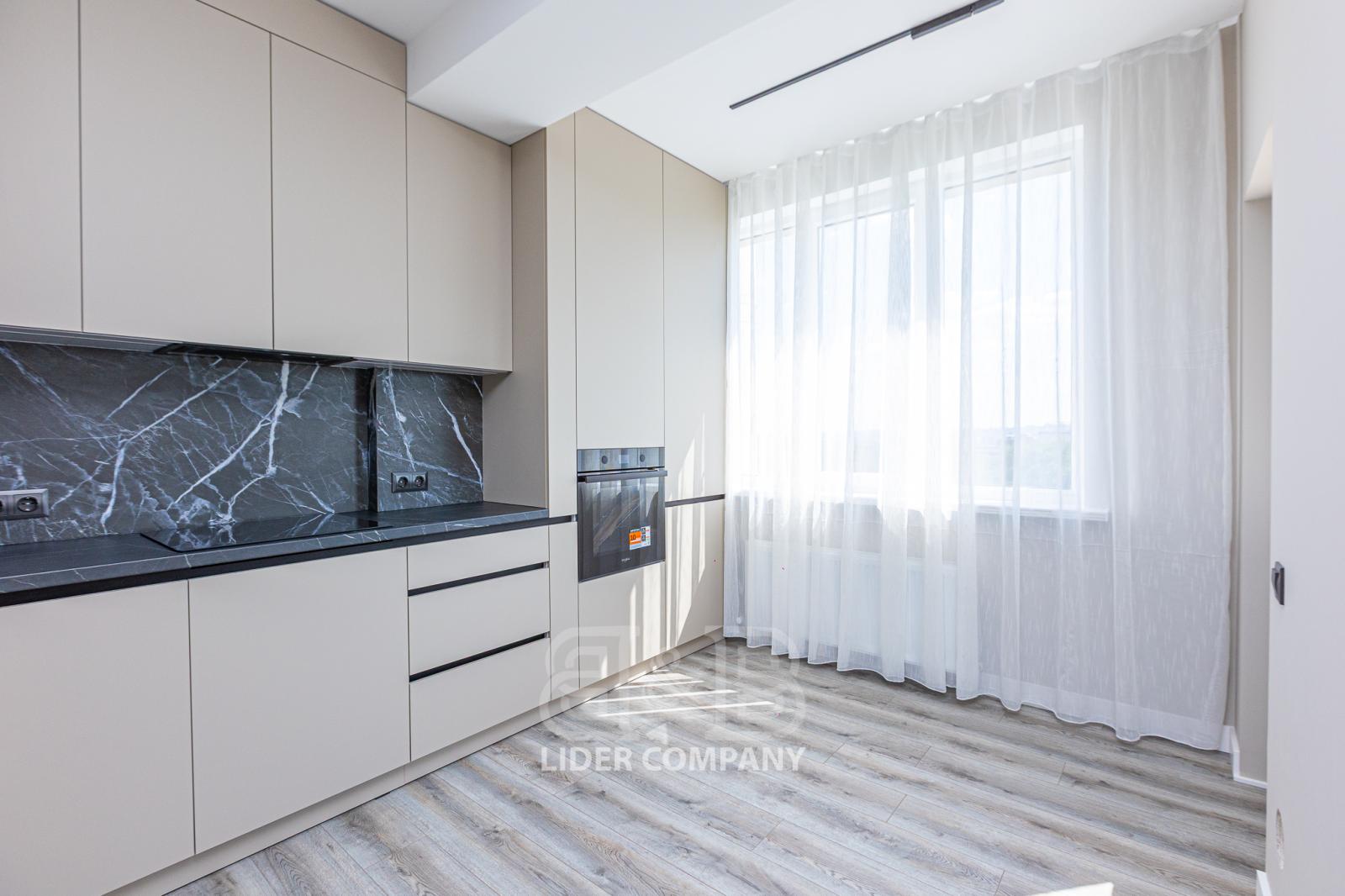 De vânzare apartament cu 2 camere și living - Rîșcani