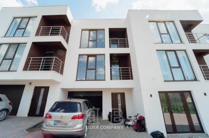 Townhouse modern cu 3 nivele și 5 camere în Grătiești