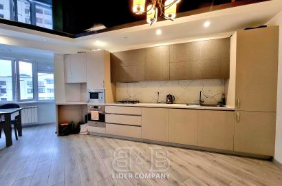 De vânzare apartament cu 2 camere și living - sectorul Botanica